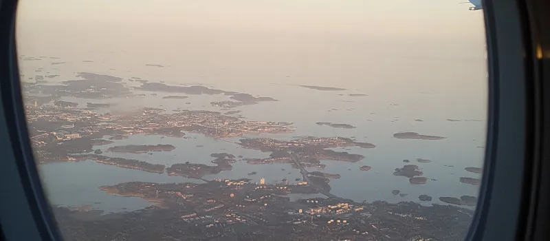Helsinki from plane - 20190417_201602.jpg